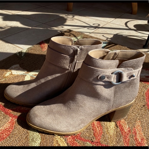 LifeStride Miranda Bootie Gray Taupe - Picture 1 of 7